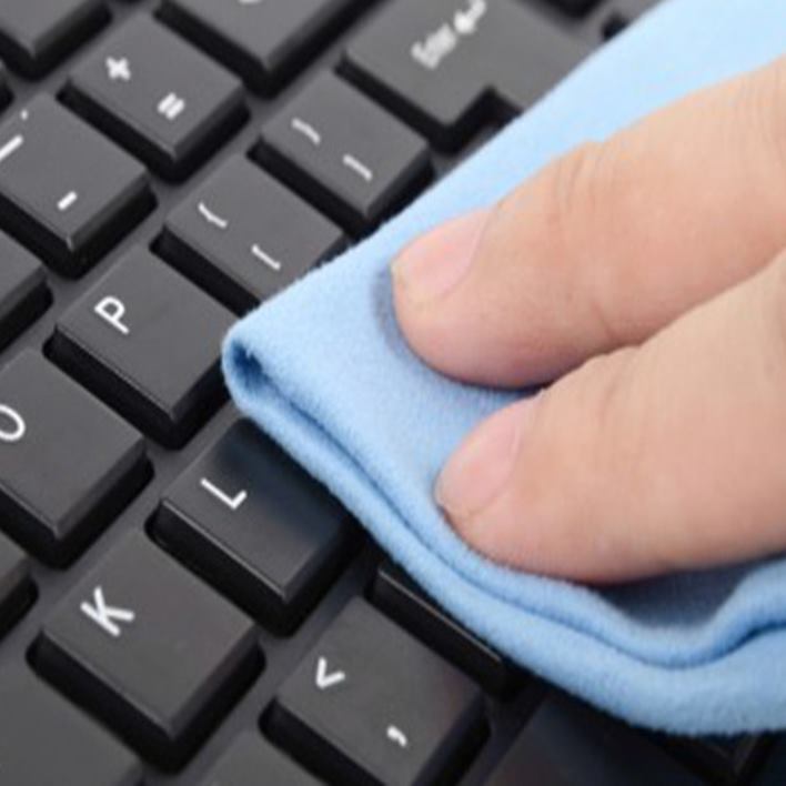 masaustu-bilgisayar-klavyesi-nasil-temizlenir